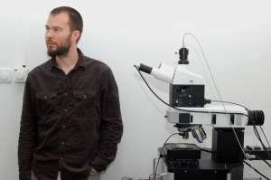 748